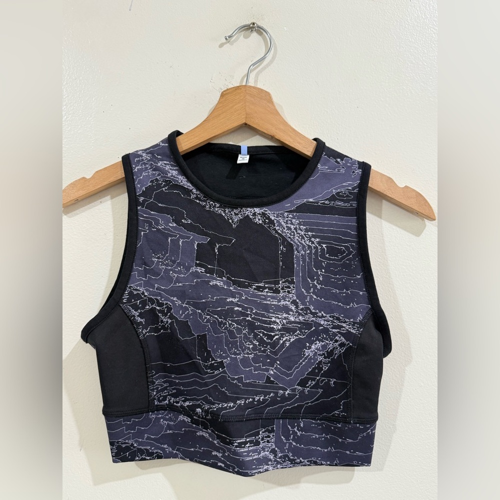 MCQ Black Printed Crop Athletic Tank Top